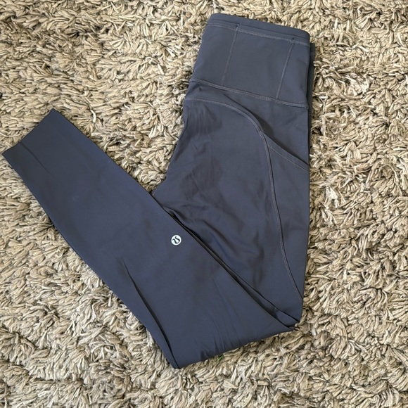 lululemon athletica Pants - EUC Lululemon Fast & Free 7/8 Tight II *Nulux 25"in Melanite Size 4